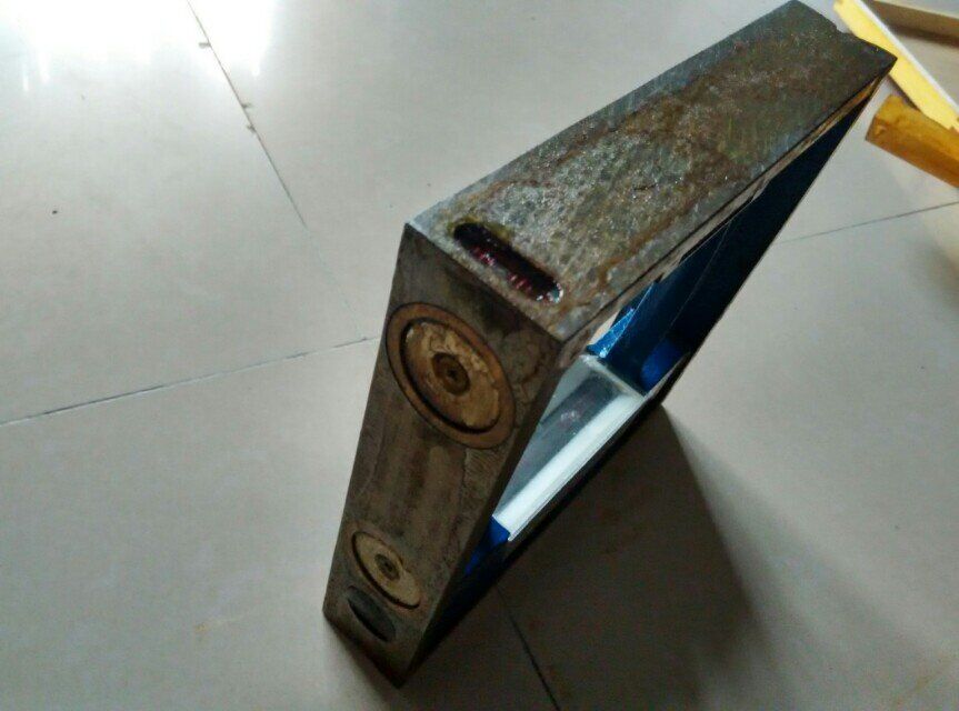 磁性框式水平仪使用时应该注意什么